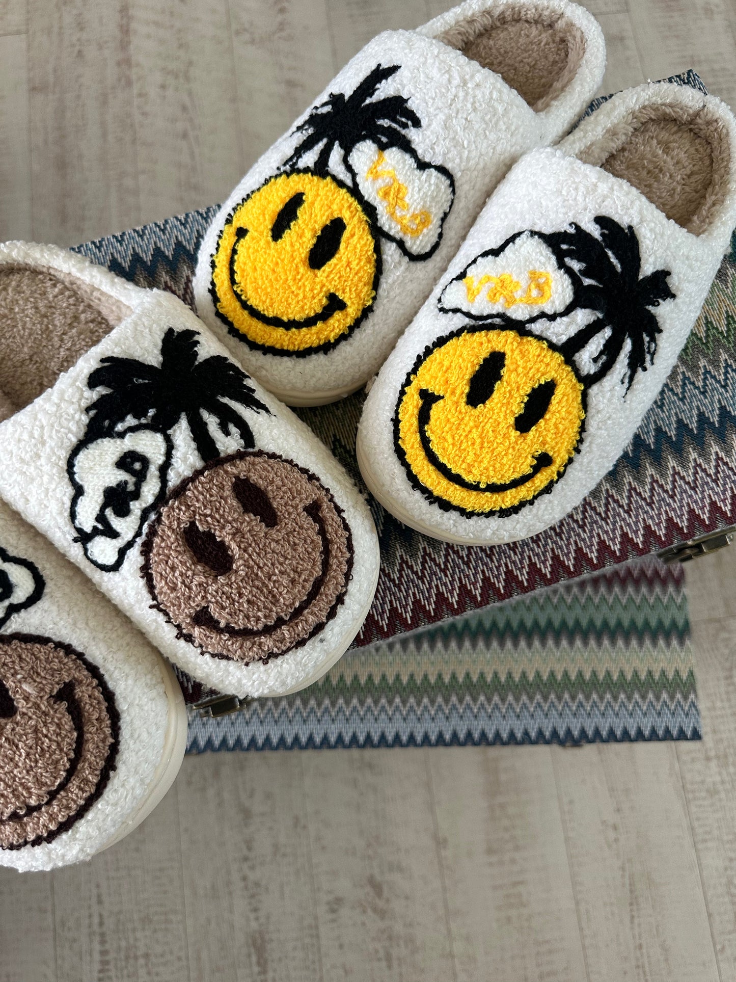 Butter yellow palms