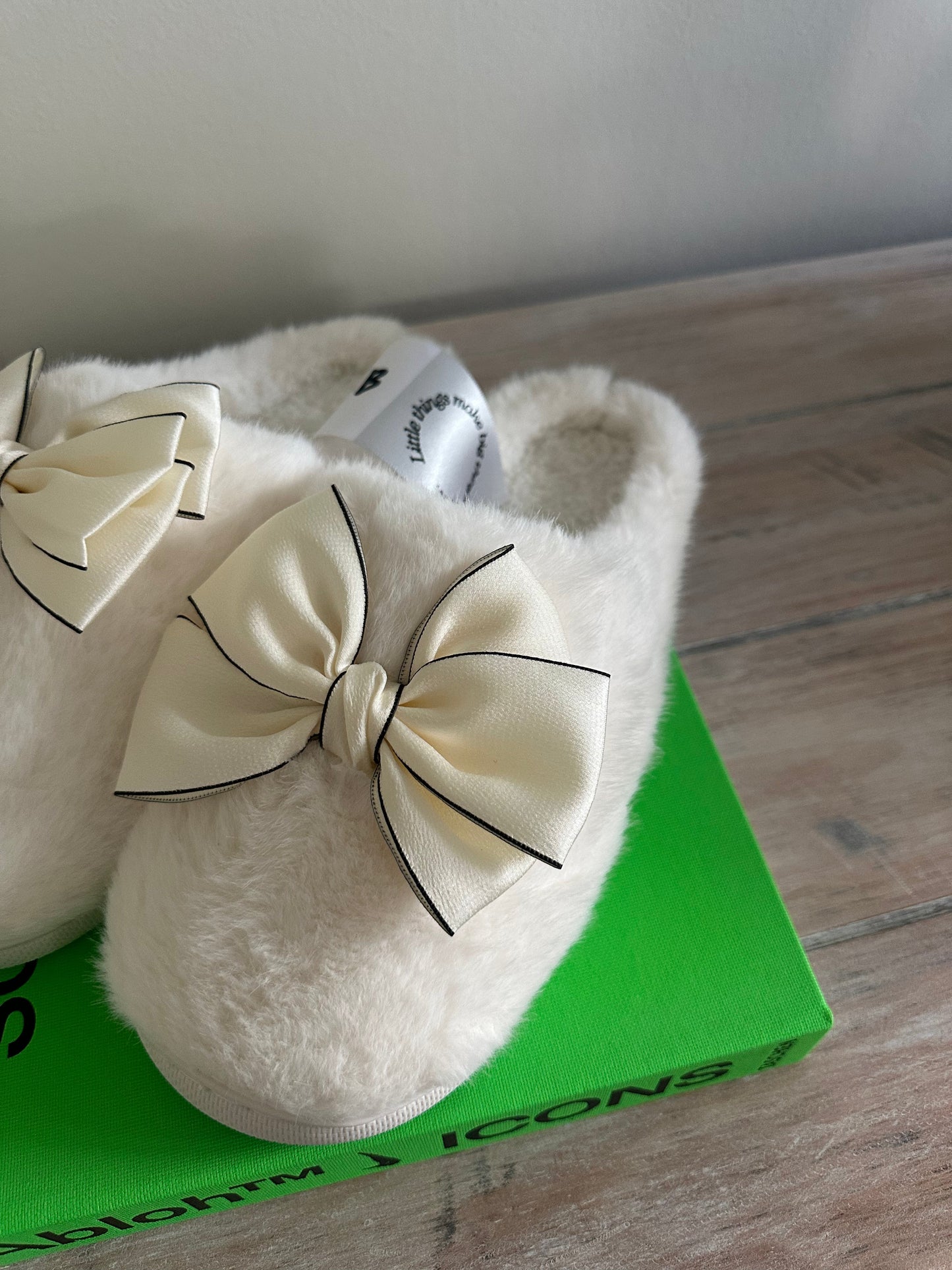 limited edition Bow Slippers