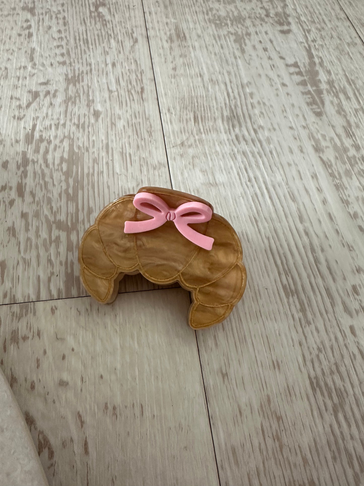 Croissant Bow Claw Clip